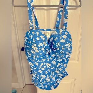 Anne Cole tankini swim top. New without tags. Blue white. Size 20w